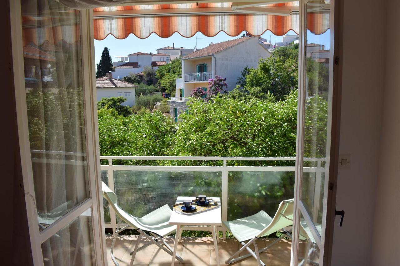 Close To Center, Quiet, With Parking Appartement *