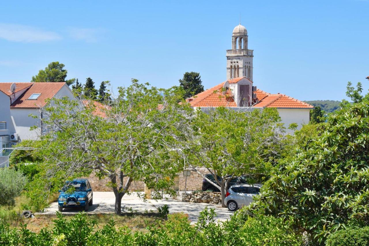 Close To Center, Quiet, With Parking * Hvar Town