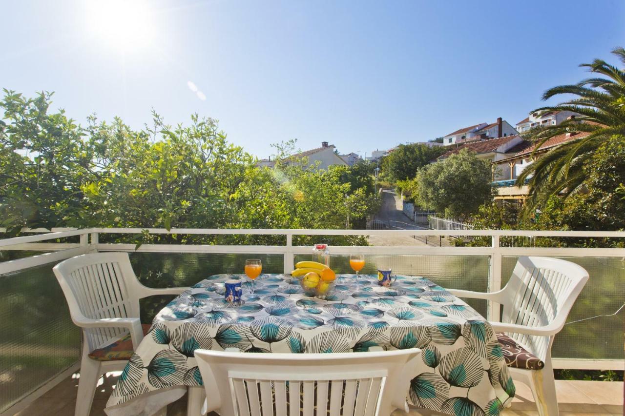 Appartement Close To Center, Quiet, With Parking *